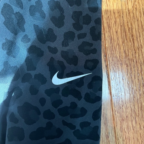 Nike cheetah print leggings - Picture 4 of 4